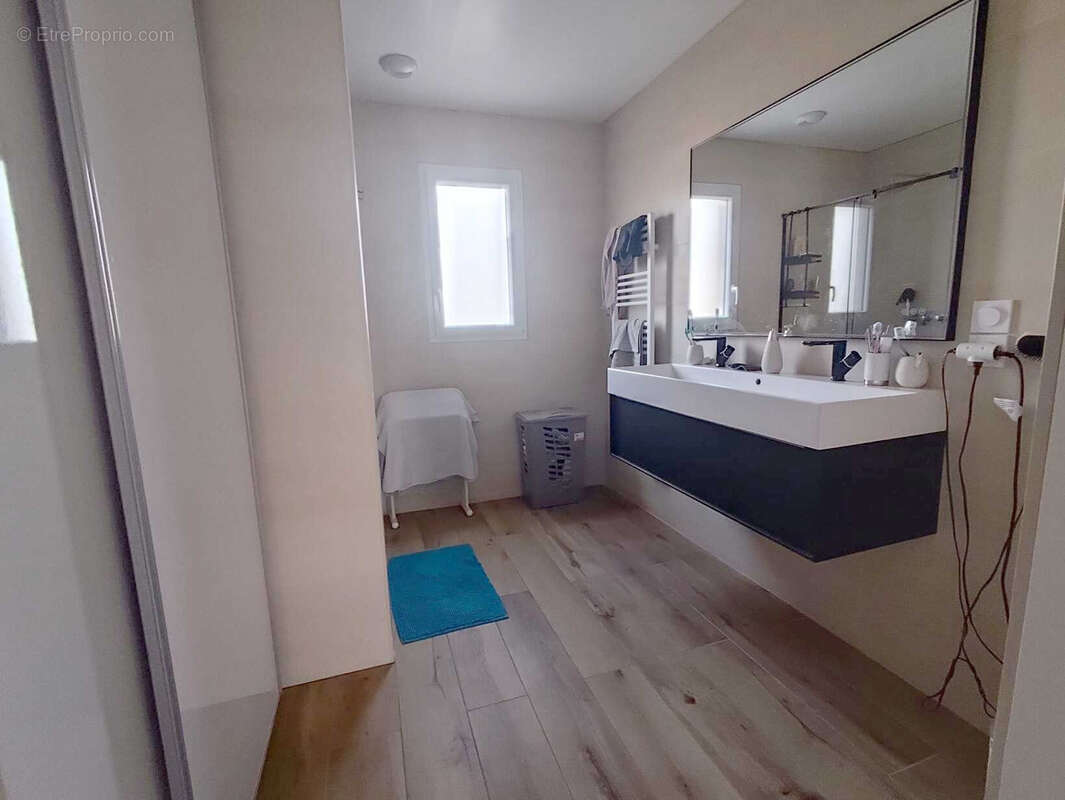 Maison à NEUFCHATEL-EN-SAOSNOIS