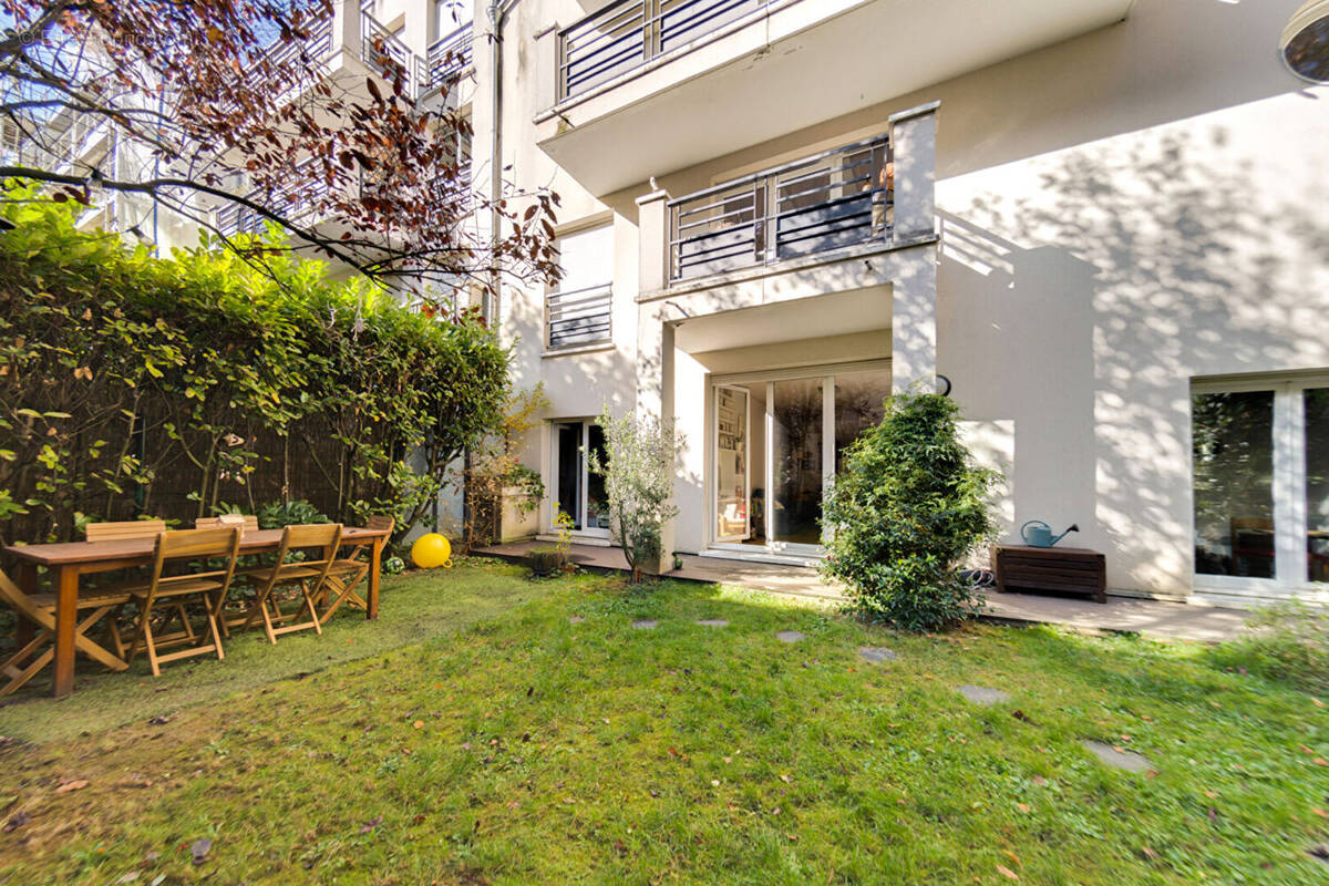 Appartement à PARIS-19E