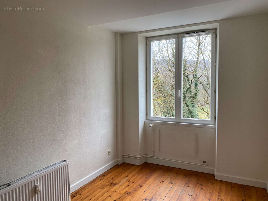 Appartement à SAINT-BLAISE-DU-BUIS