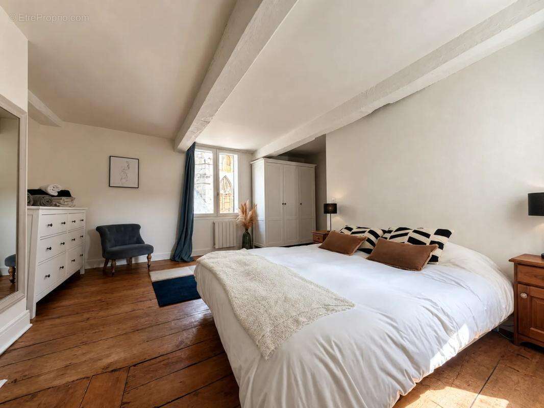 Immeuble de 80 m² situé à Honfleur - photo 3