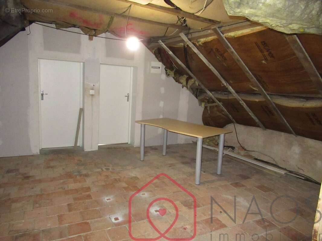 Maison à COURTILLERS