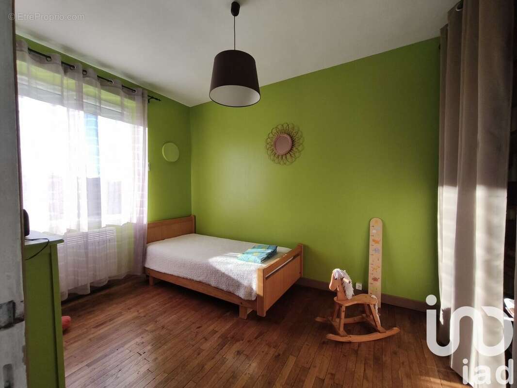 Maison 110 m² à Latronquiere  - photo 5
