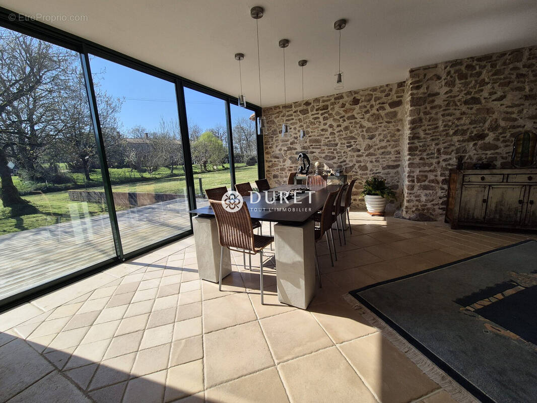 Maison à VENANSAULT
