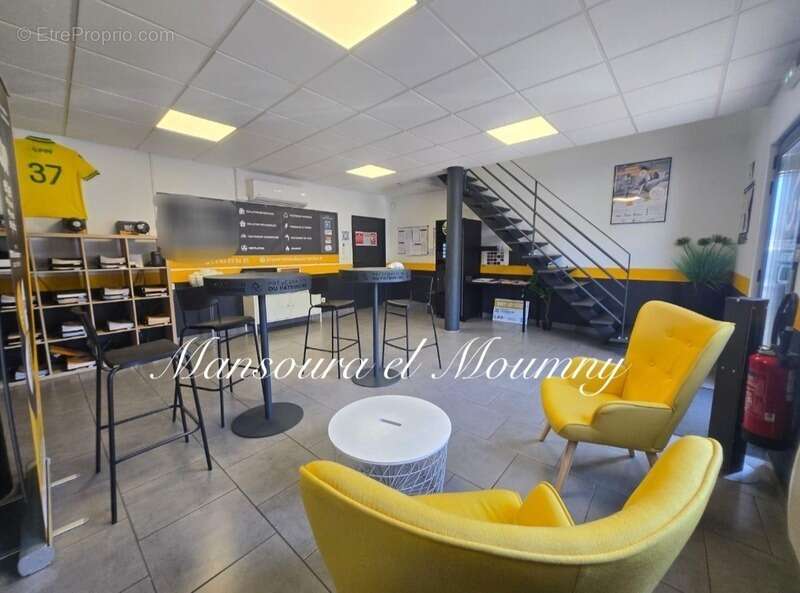 Local commercial moderne et cles en main (37) - photo 2