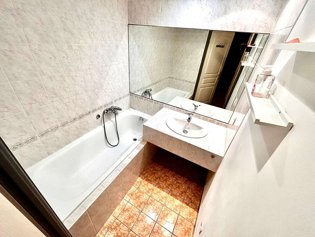 Appartement à MOUGINS