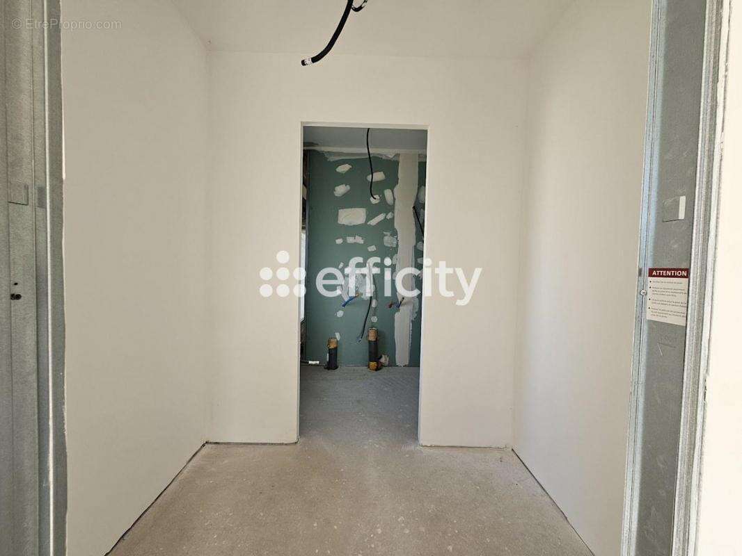 Maison à LA GREVE-SUR-MIGNON