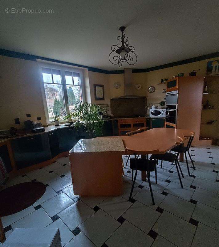 Maison à LAMARCHE-SUR-SAONE