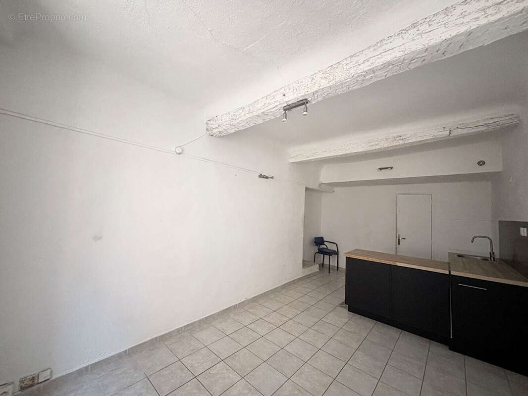 Immeuble de rapport - 2 app 120m2 + local commercial 100m2 - photo 4
