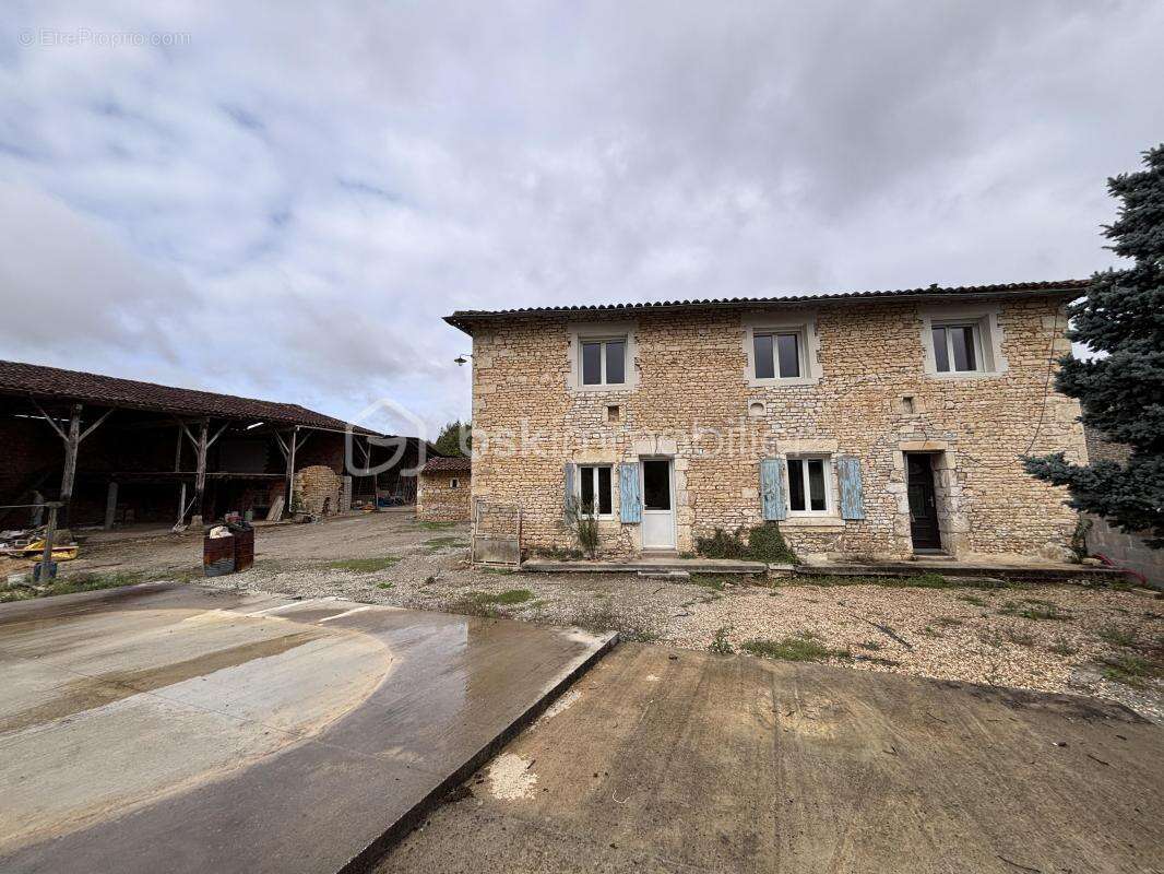 Maison en pierre 168m2 + Dépendances – Val-de-Bonnieure - photo 16
