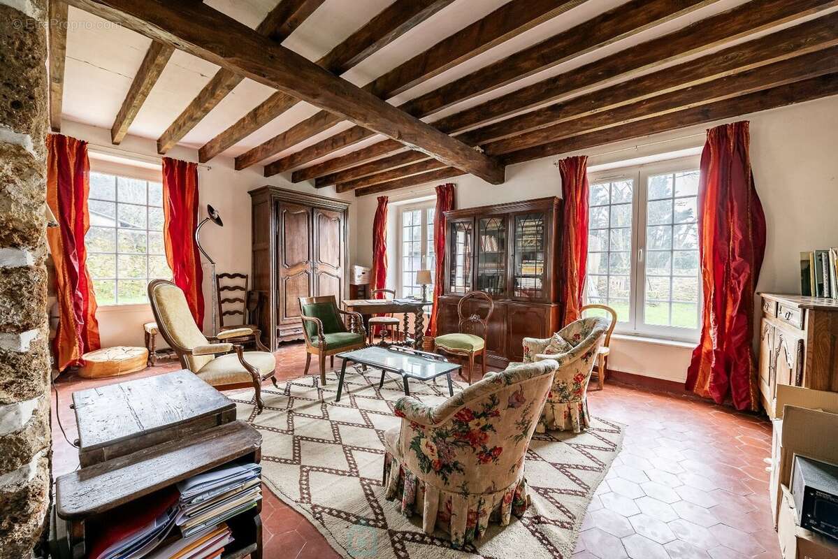 Maison à MAGNY-LES-HAMEAUX