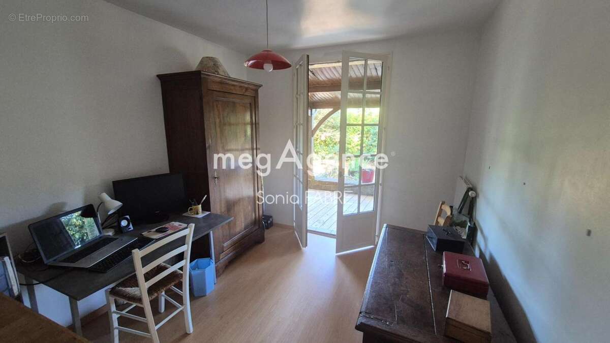 Maison sur terrain arboré à CHÂTEAU-THEBAUD - photo 10