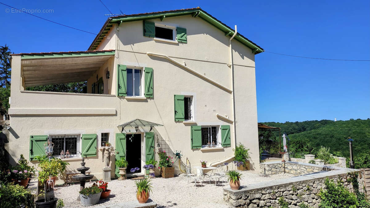 Maison à BRASSAC