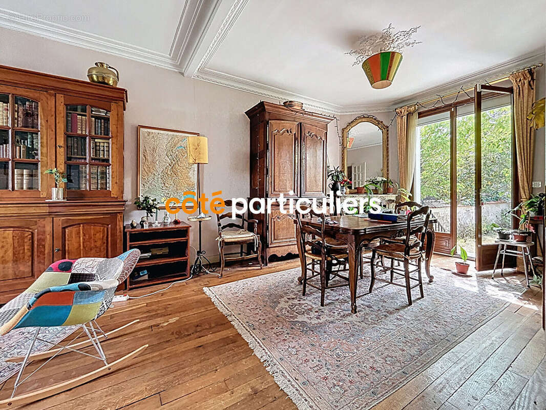 Maison à SAINT-MAUR-DES-FOSSES