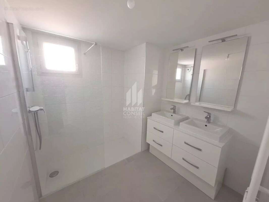 Appartement à MOIRANS