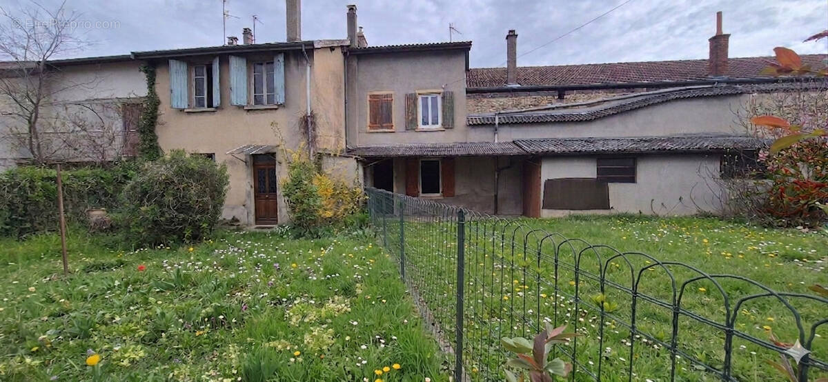 Maison à LA VERPILLIERE