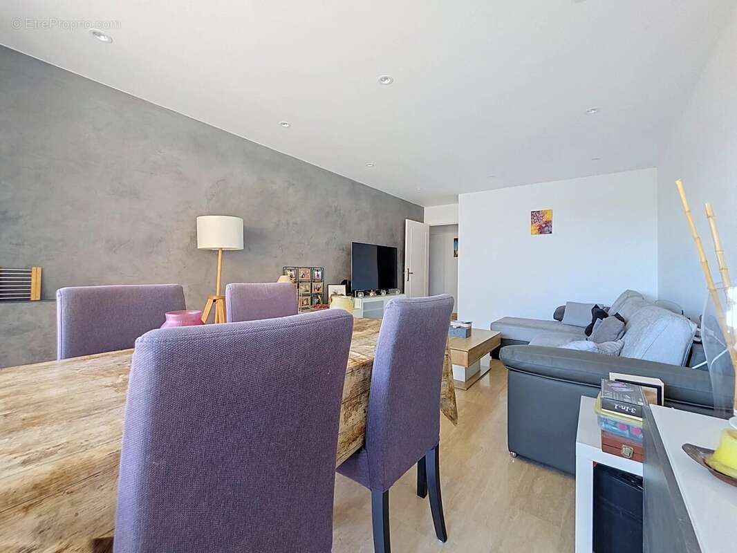 Appartement à LE CANNET