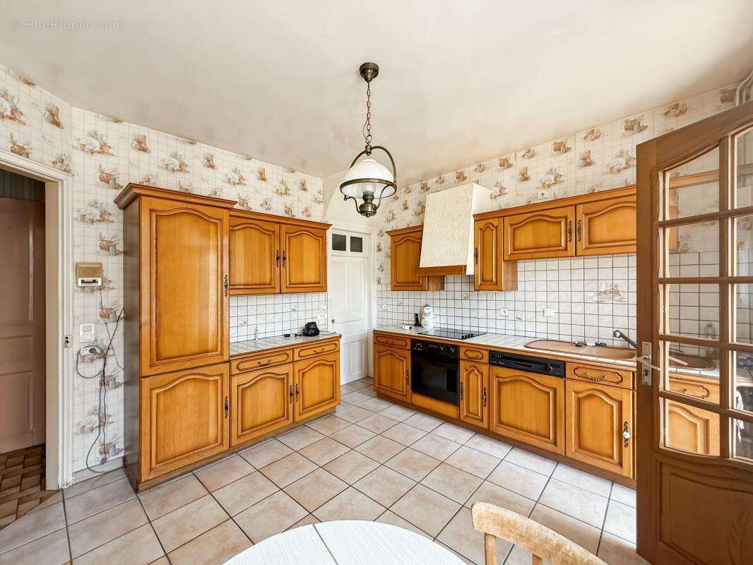 Maison À Vendre Secteur Witry les Reims, 157m2, Garages, Caves et Jardin sans Vis à vis - photo 5