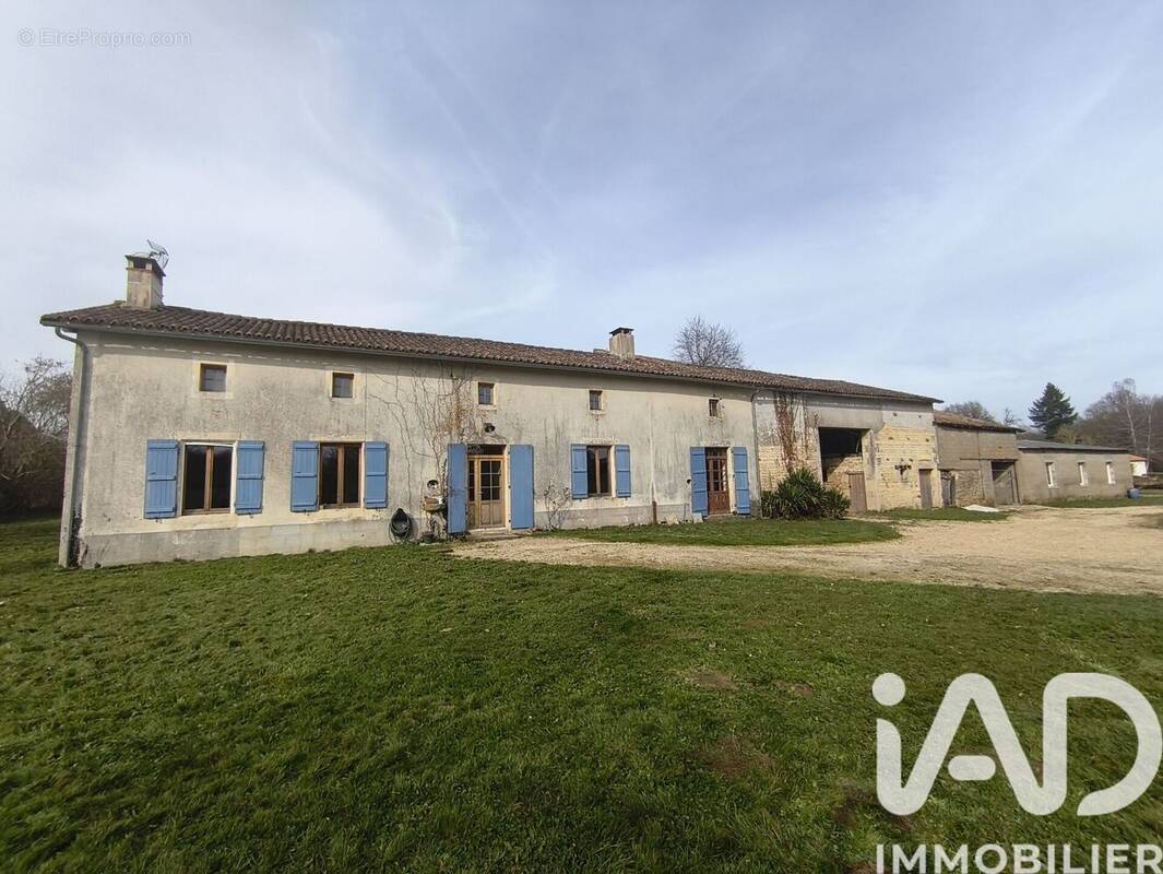 Photo 1 - Maison à CLUSSAIS-LA-POMMERAIE