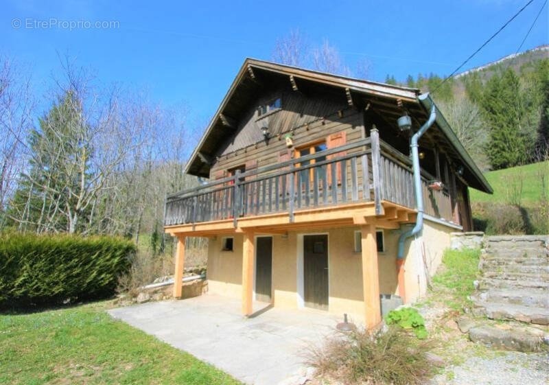 Maison à THORENS-GLIERES