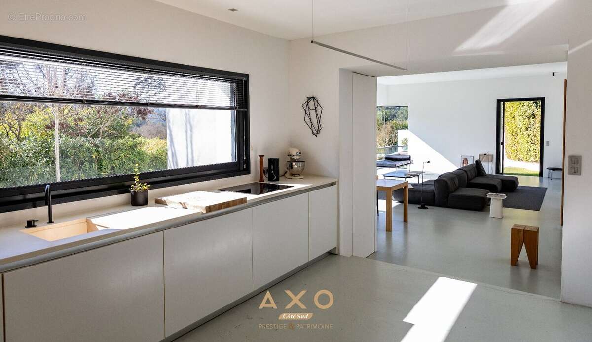 Maison à LE THOLONET