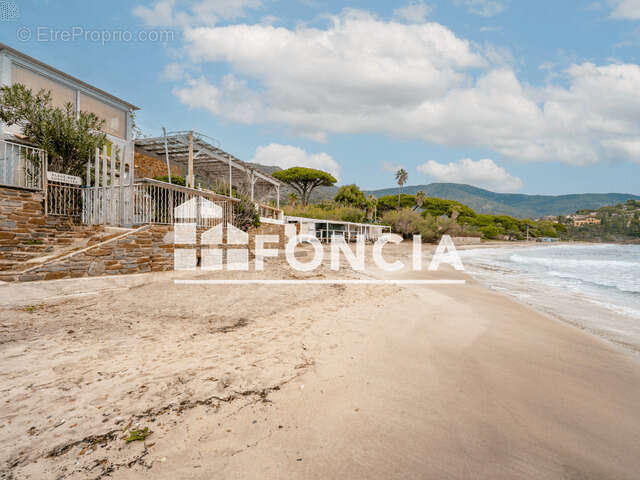 Appartement à LE LAVANDOU