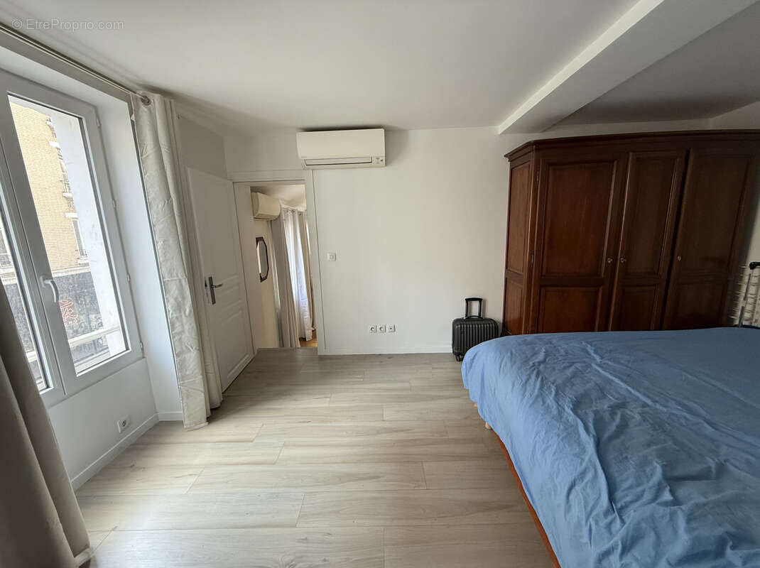 Appartement à PARIS-11E