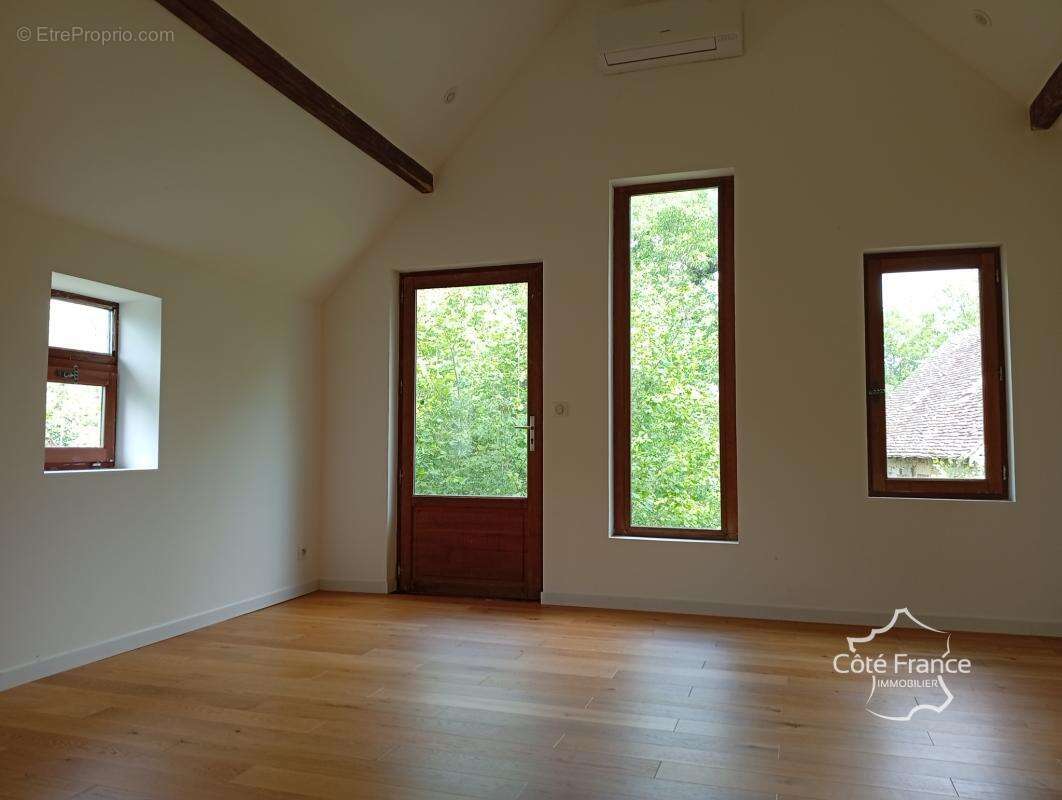 Propriété de charme en pierre avec piscine et grange authent - photo 18