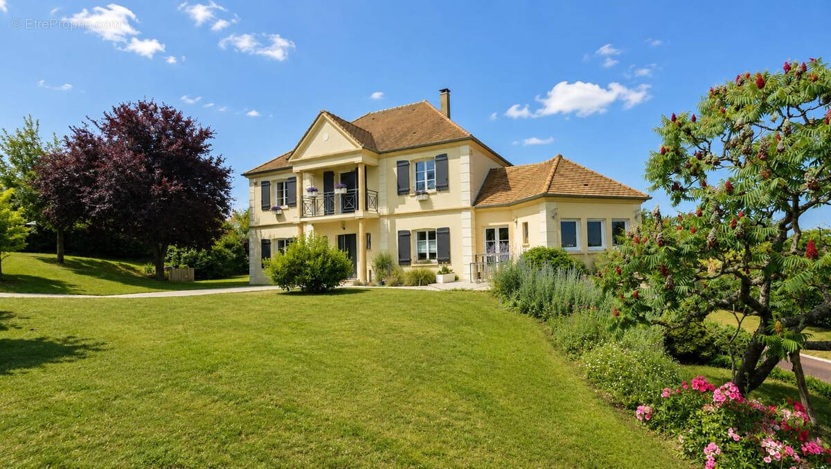 Maison à LUZARCHES