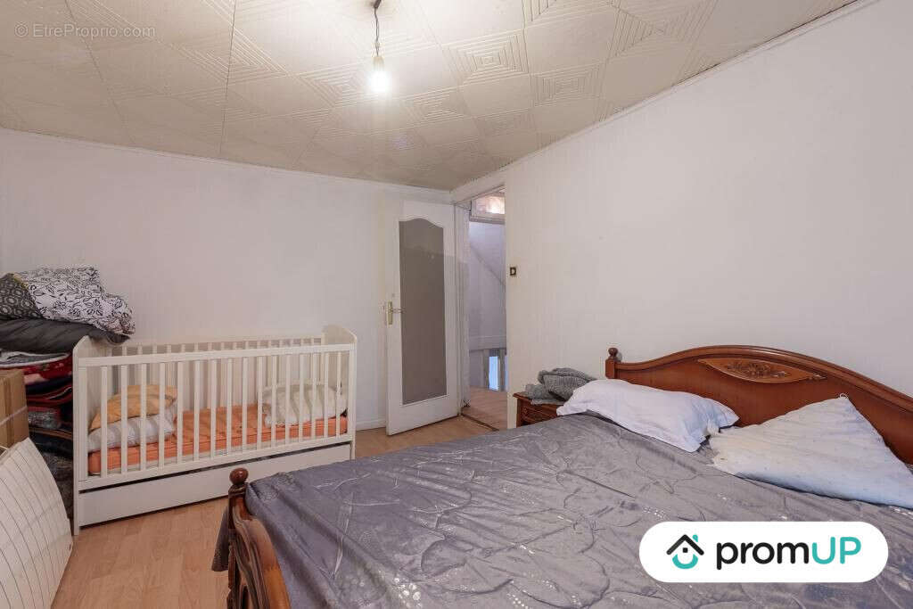 Maison à PORT-SAINTE-MARIE