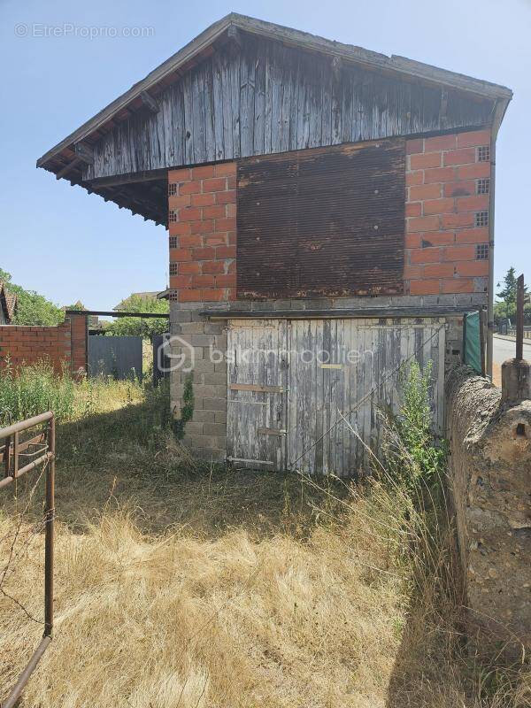 Terrain à LA PACAUDIERE