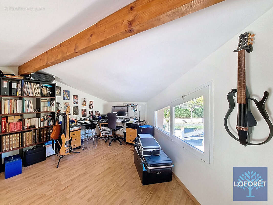 Maison à SAINT-LOUP-CAMMAS