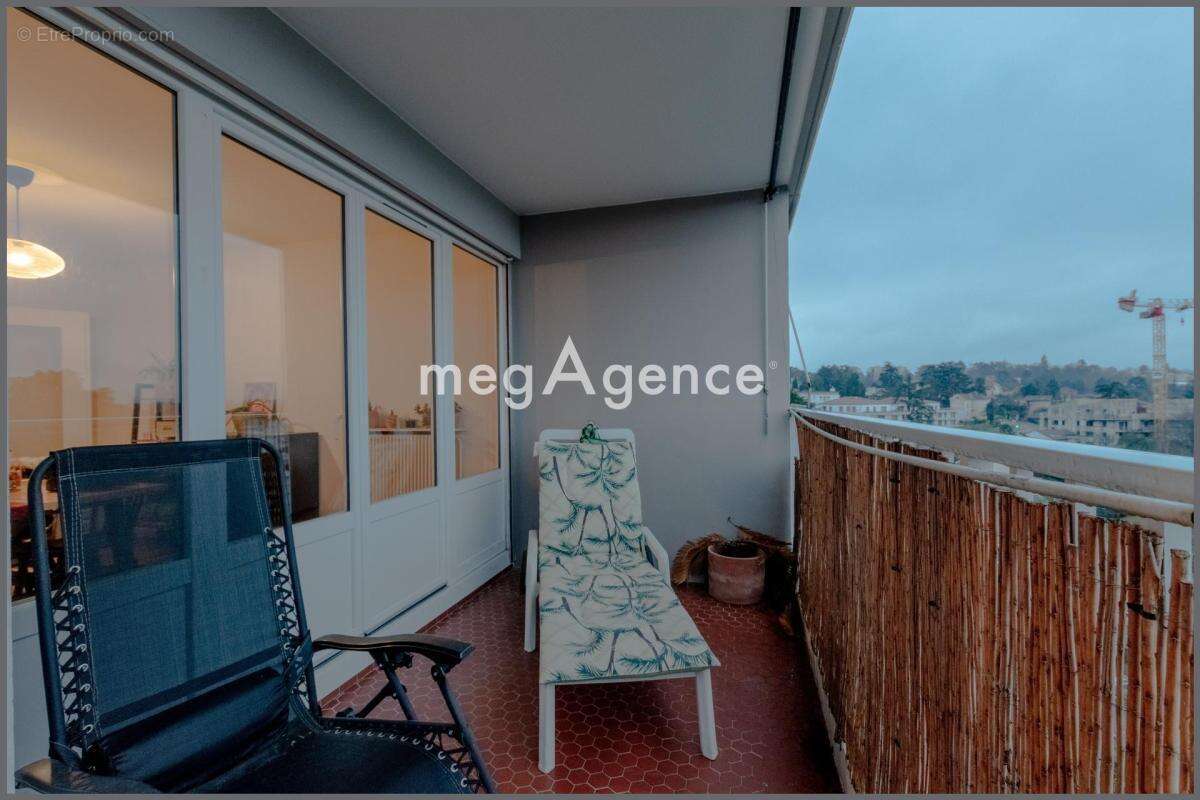 Appartement à SAINTE-FOY-LES-LYON