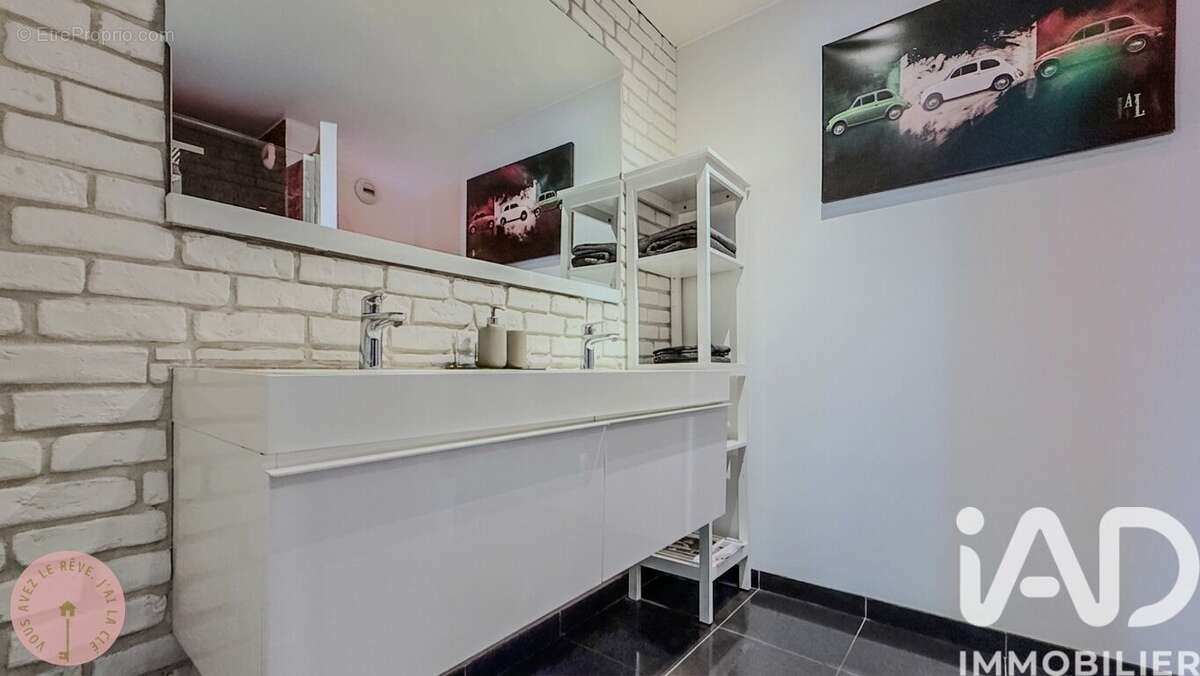 Photo 8 - Appartement à SAINT-PRIVAT-LA-MONTAGNE