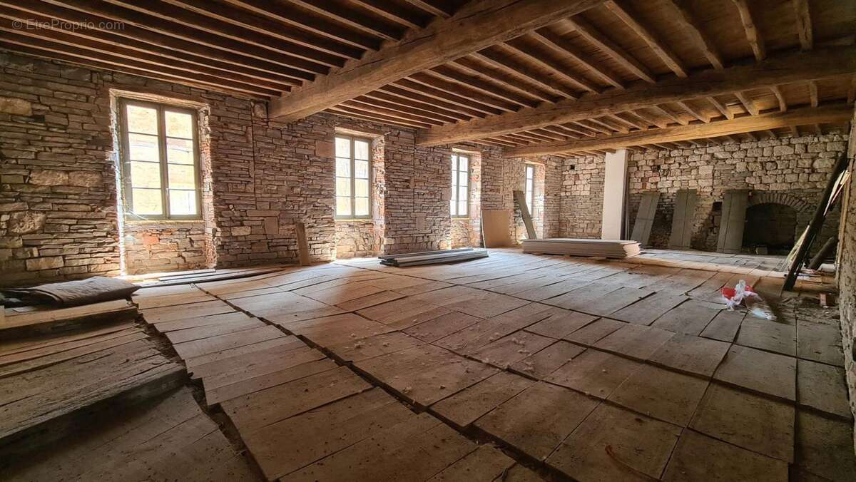 Appartement à CORDES-SUR-CIEL