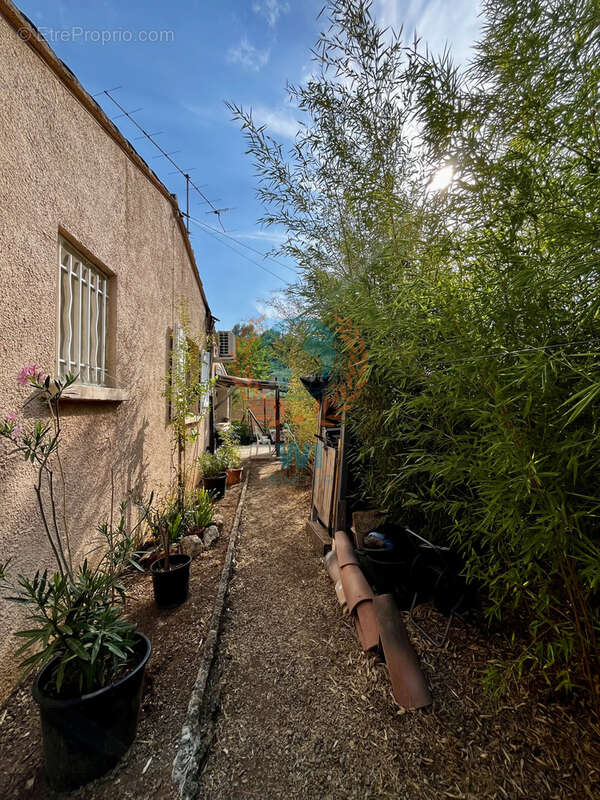 Maison de plain pied avec petite piscine - photo 6