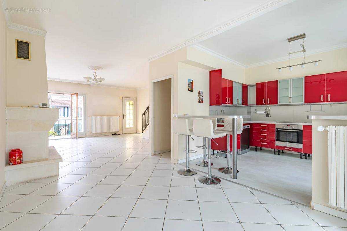 Maison à VILLEMOMBLE