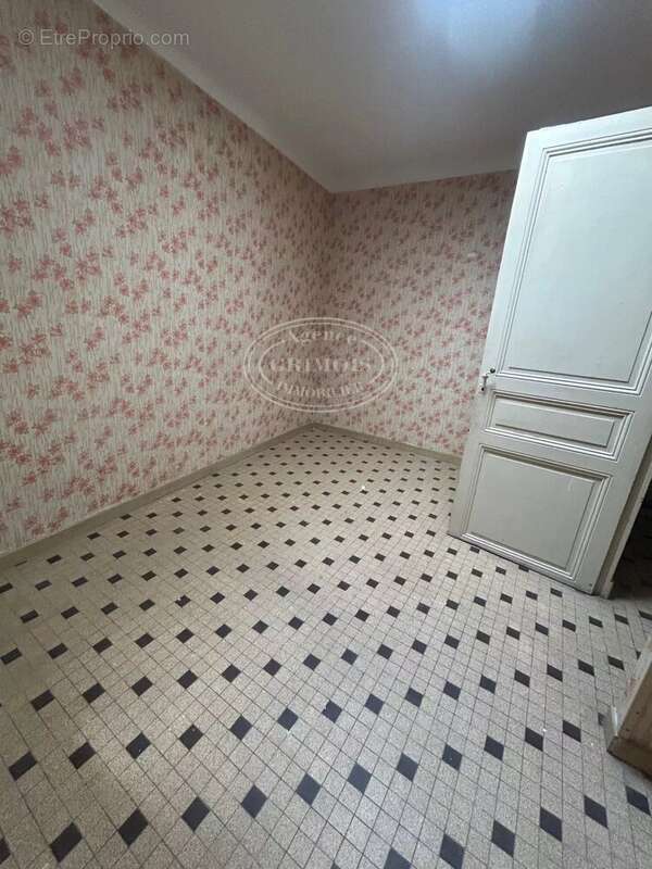 Appartement à LEZIGNAN-CORBIERES