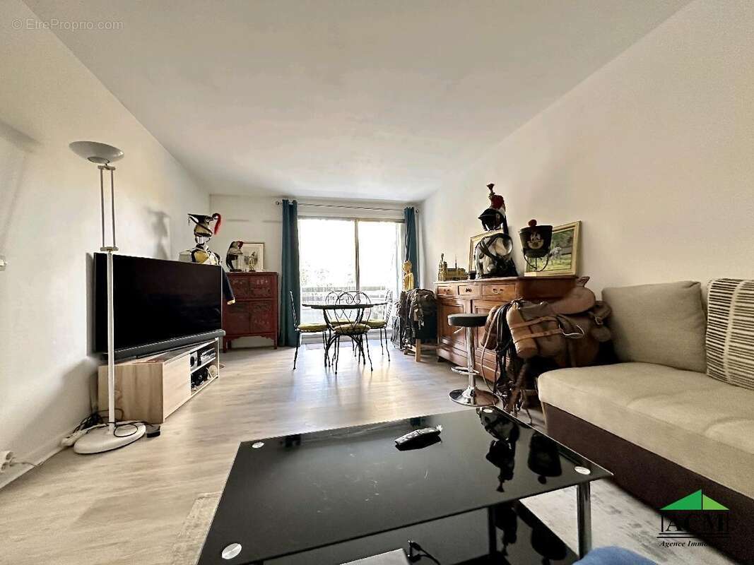 Appartement à MERY-SUR-OISE