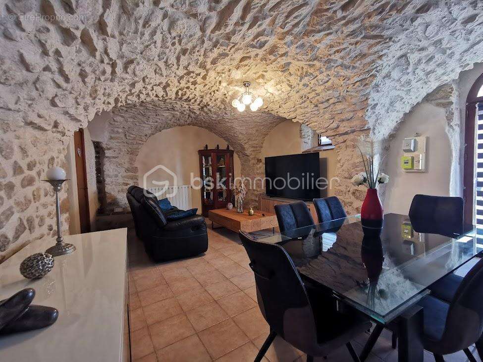 Maison à VALLON-PONT-D&#039;ARC