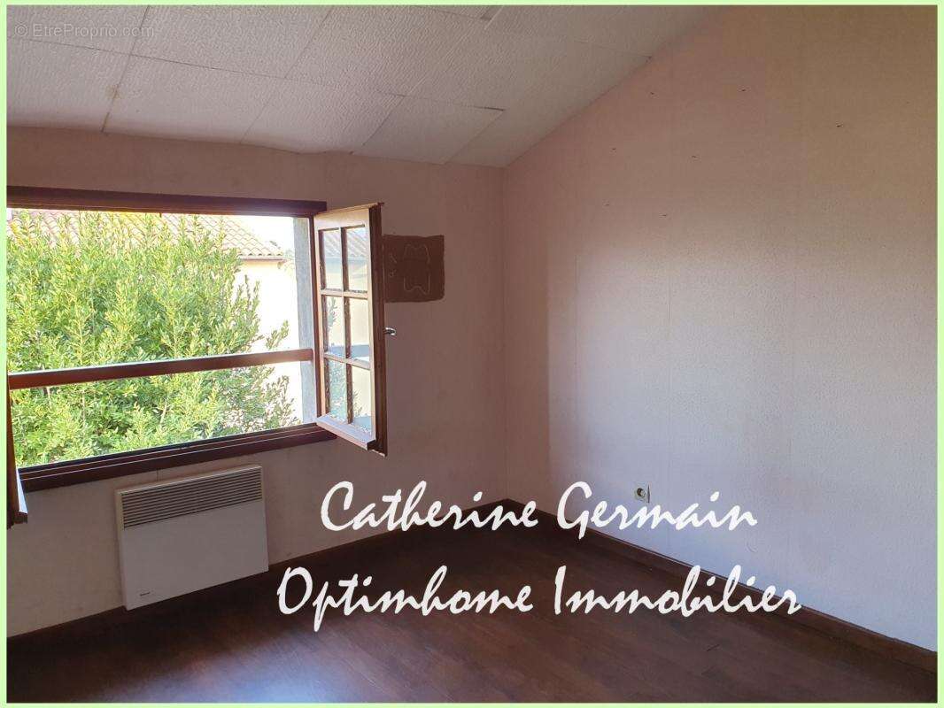 A Villalier – A vendre maison 4 chambres avec bureau, jardin, terrasses et garage - photo 21