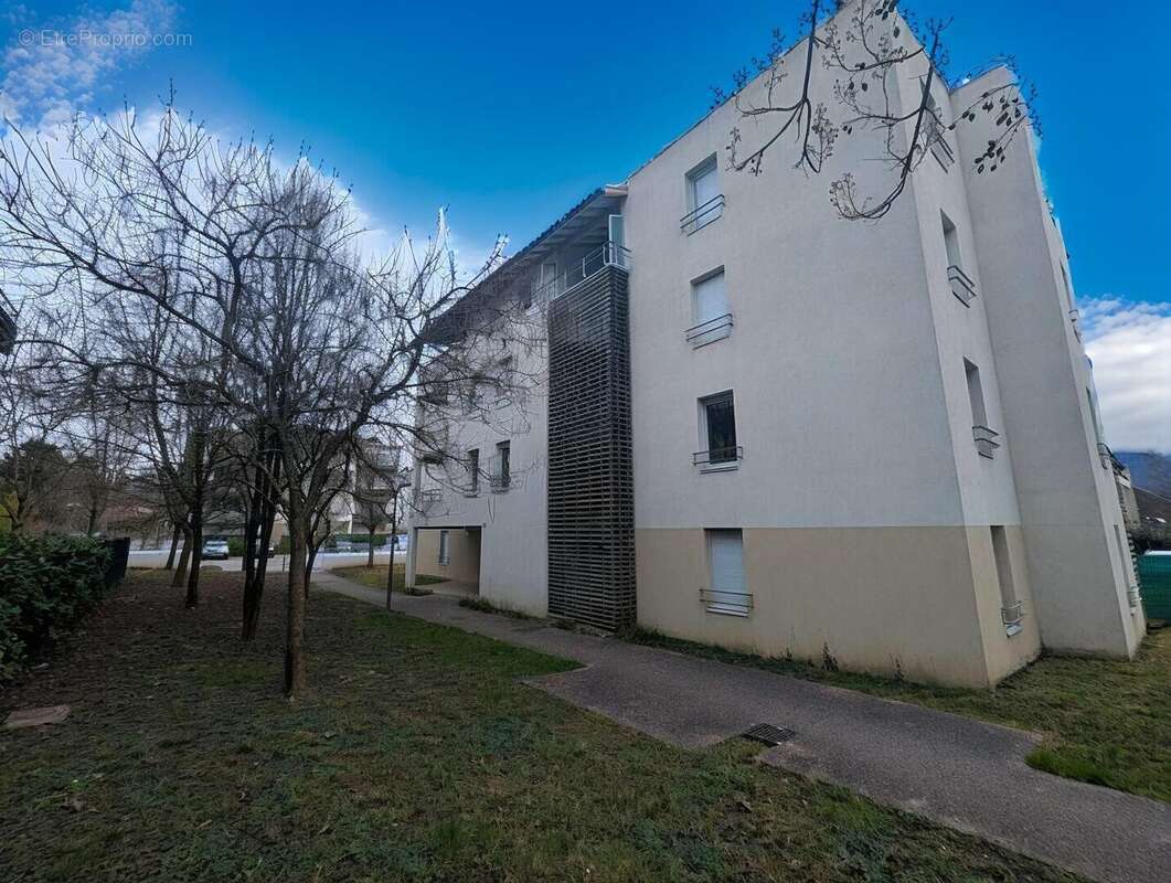 Appartement à MEYLAN
