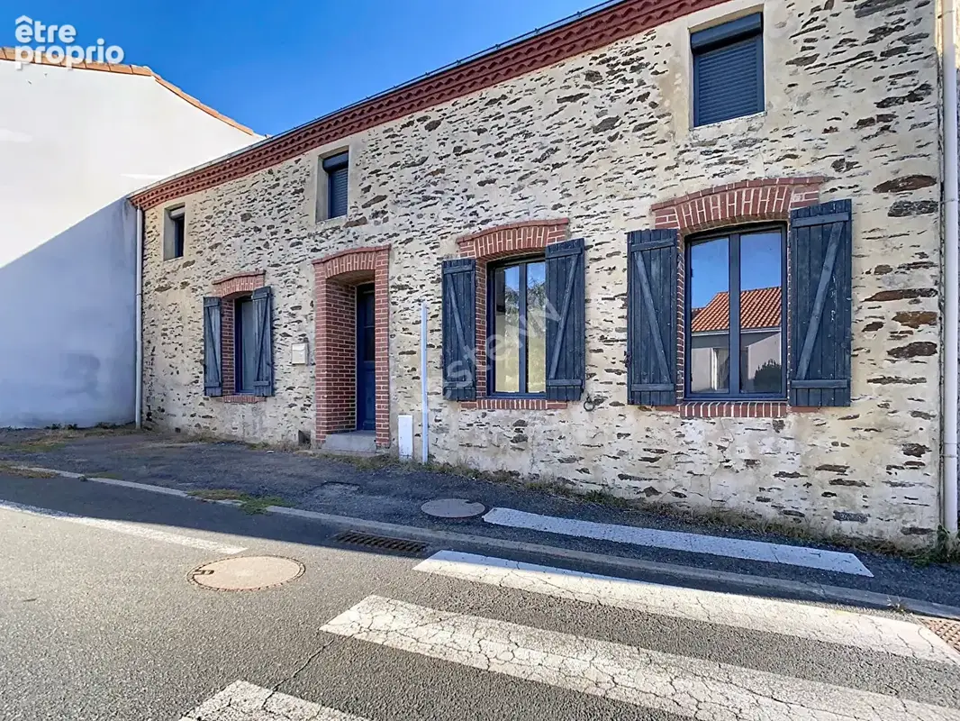 Maison idéalement située au coeur du bourg de La Regrippière à moins de 10min de VALLET et de l'axe NANTES-CHOLET - photo 18