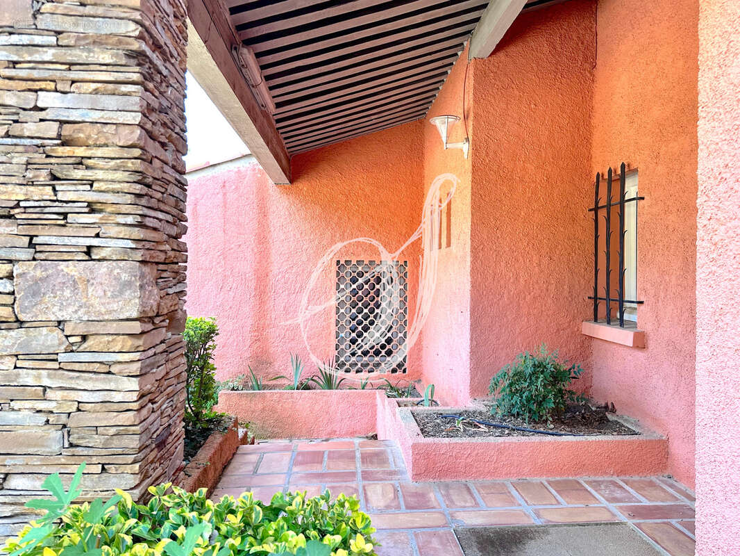 Maison à SAINT-GEORGES-D&#039;ORQUES