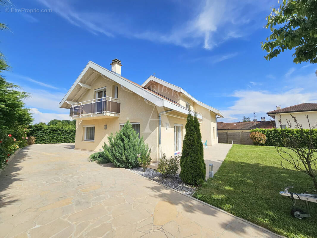 Maison à PREVESSIN-MOENS