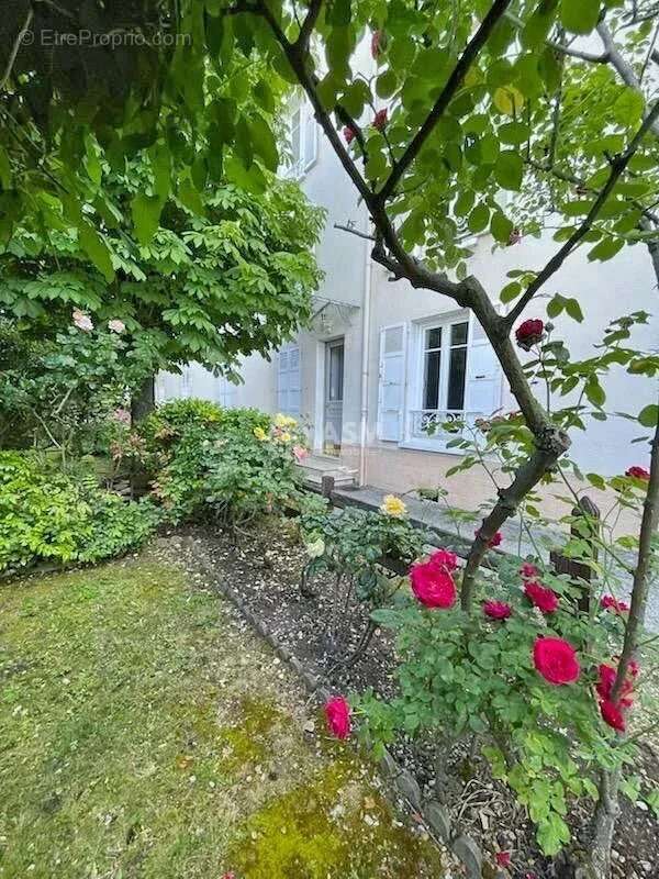 Appartement à BOIS-COLOMBES