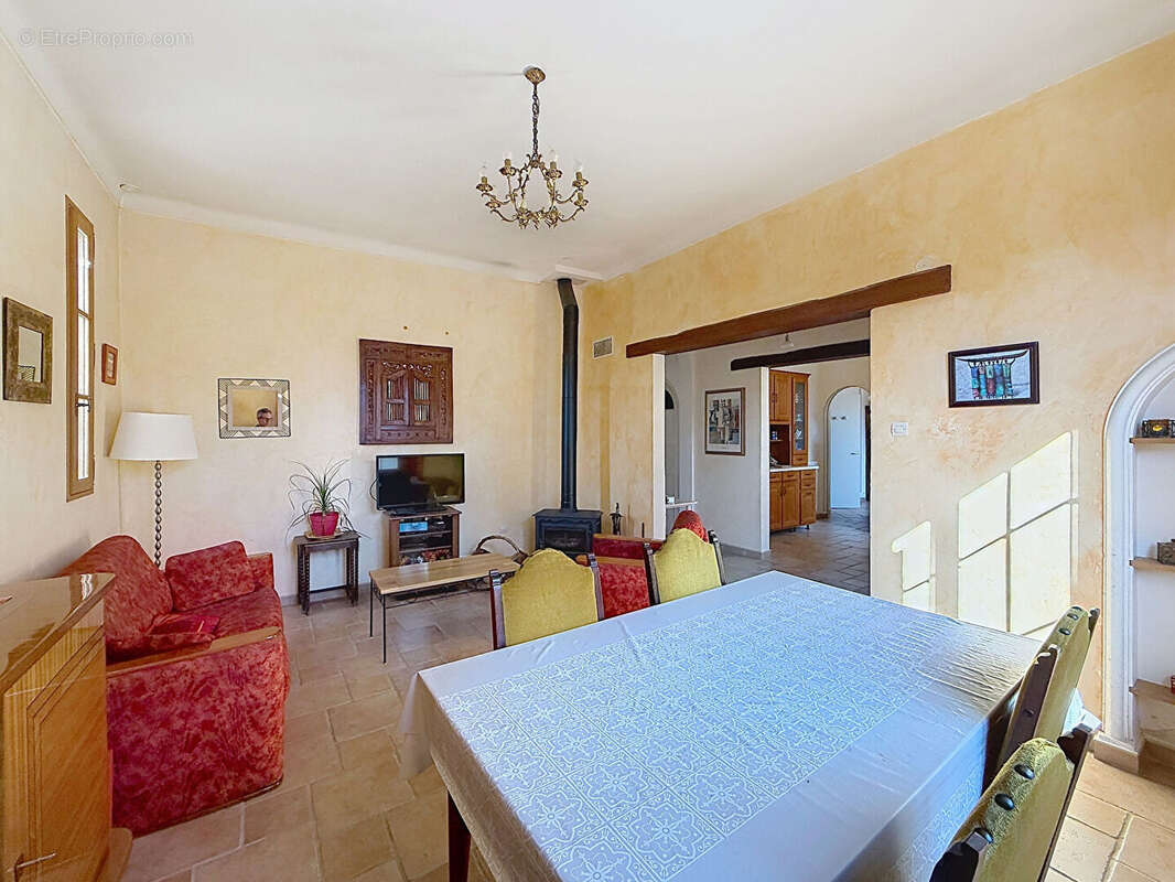 Maison à VILLENEUVE-LES-AVIGNON