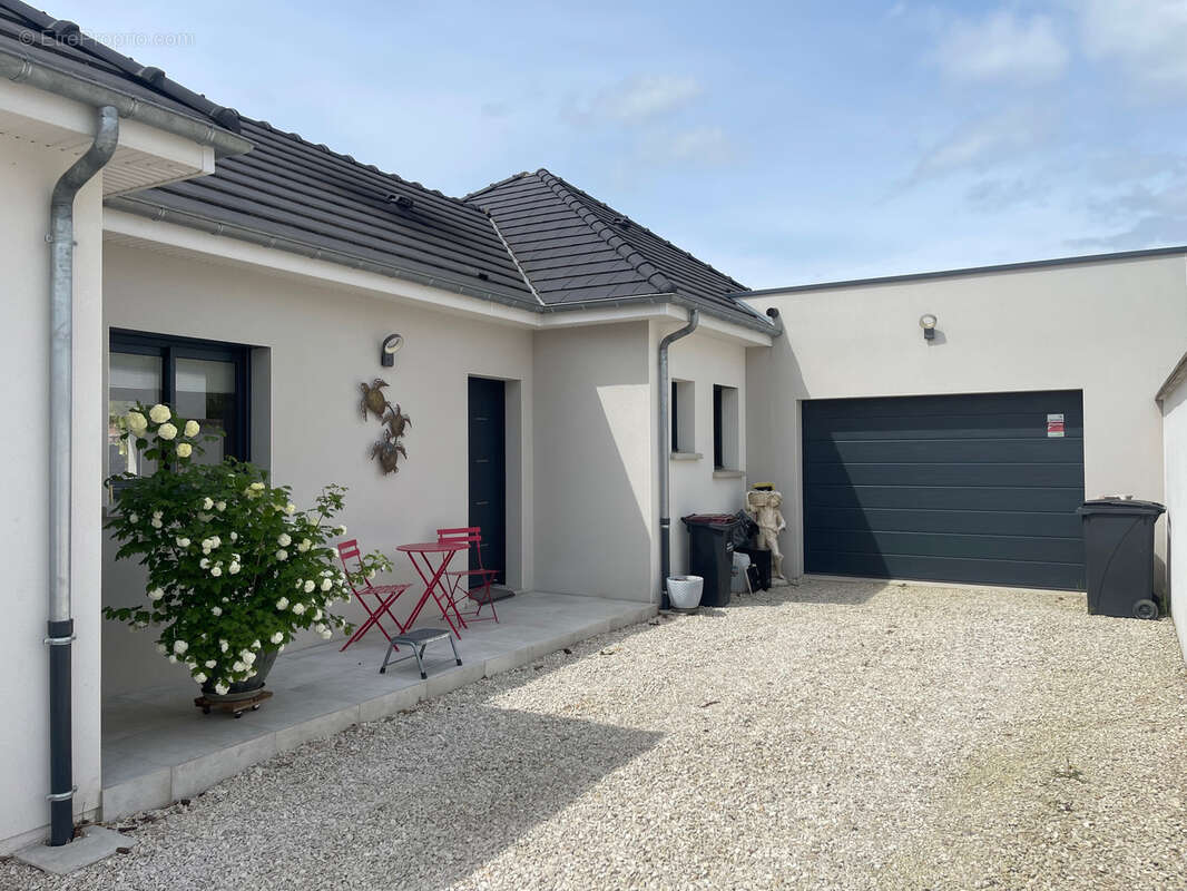 Maison à LA RIVIERE-DE-CORPS