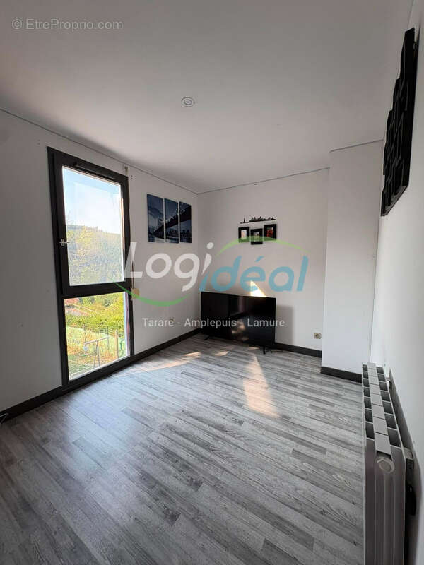 Maison 3 chambres en bon état avec garage et terrain. - photo 12
