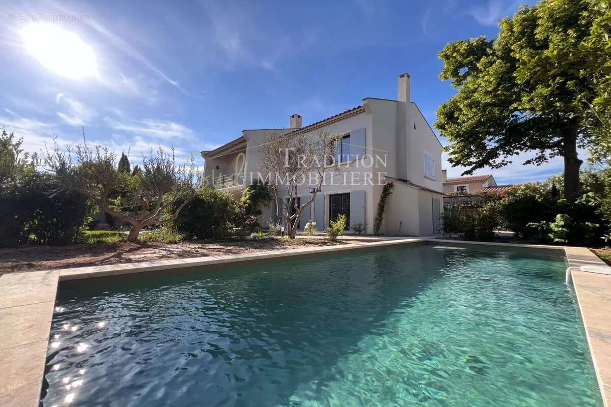 Maison à MAUSSANE-LES-ALPILLES