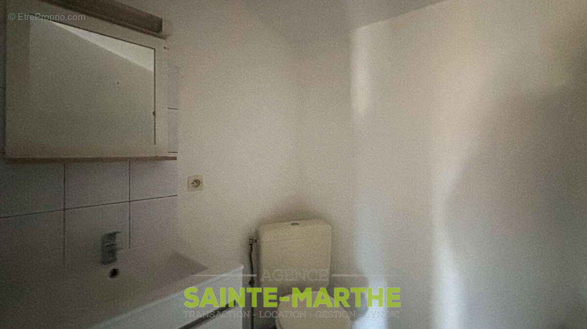 Niort centre, appartement type 2. - photo 4